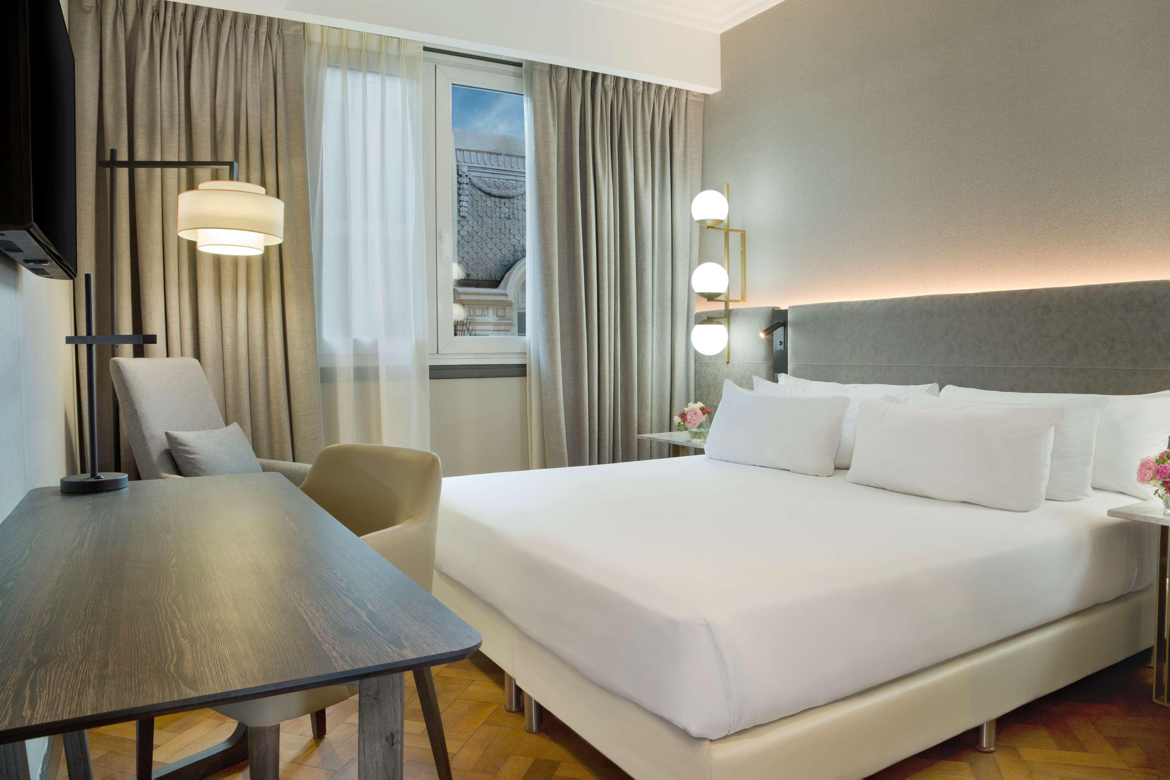 เอ็นเอช คอลเลคชั่น บัวโนสไอเรส คริยอน Hotel ภายนอก รูปภาพ